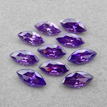 Фианит наветт, Violet