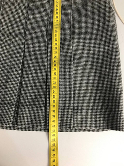 Юбка классического дизайна, маркировка 40, визуально на 46 размер, новая