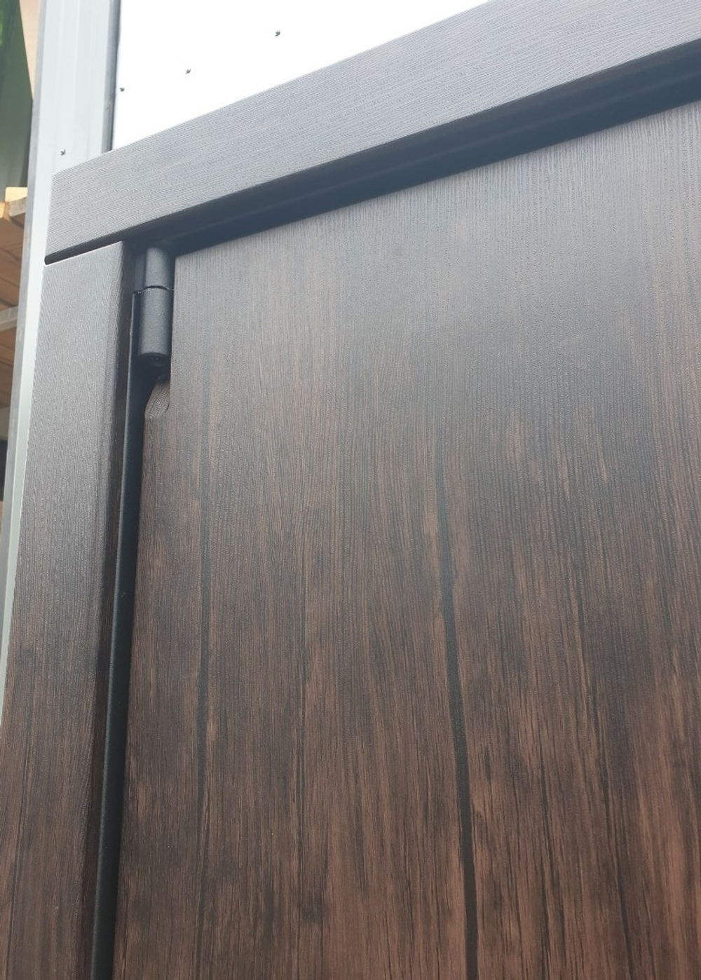Входная металлическая дверь ReX (РЕКС) 26 Тиковое дерево  / Гладкая акация светлая поперечная