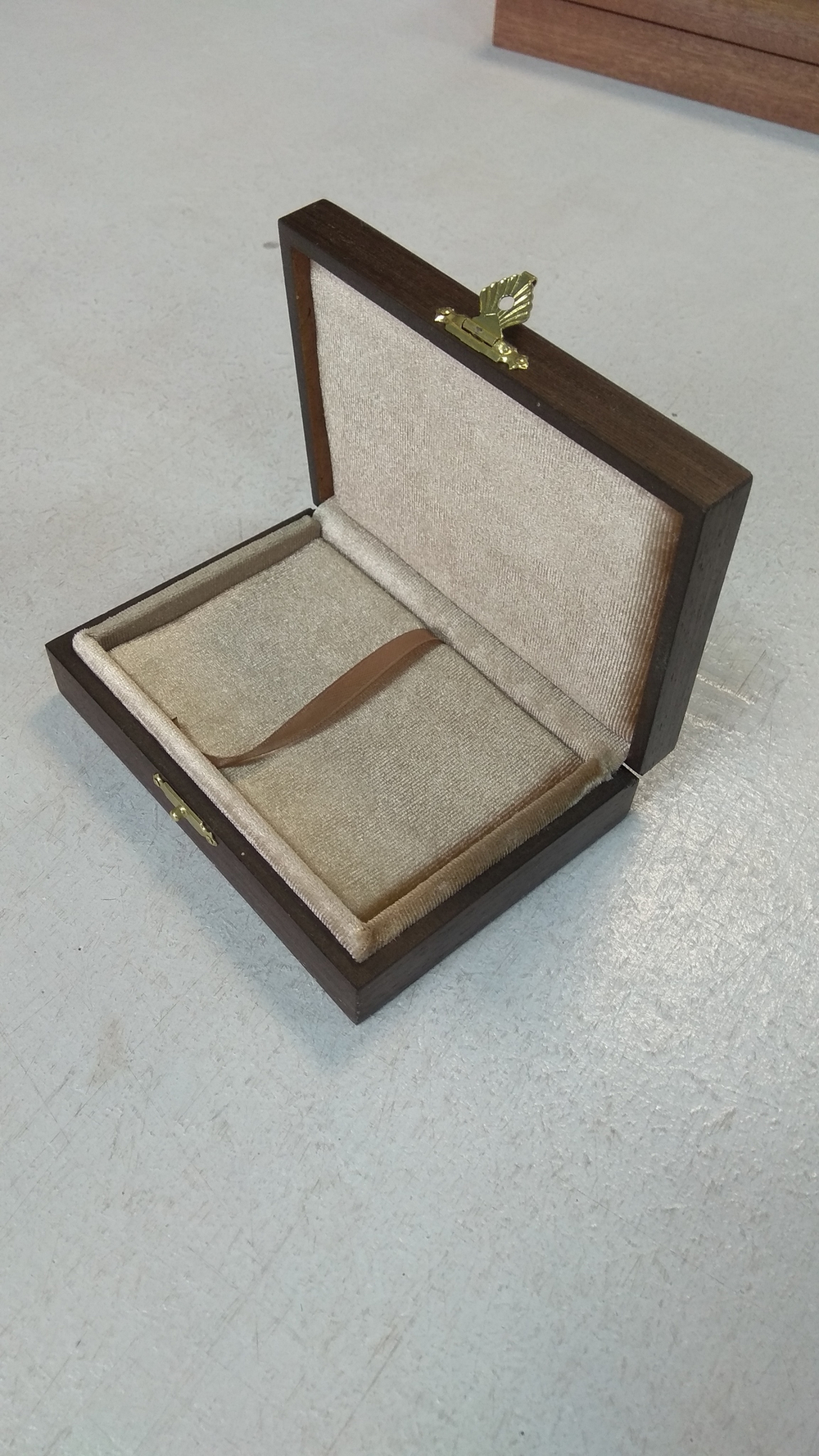 Футляр подарочный из шпона (дерево) индивидуальный размер