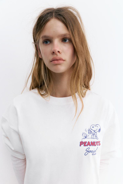 PULL&BEAR PULL&BEAR Футболка с изображением Snoopy из мультфильма «Peanuts», цвет льда