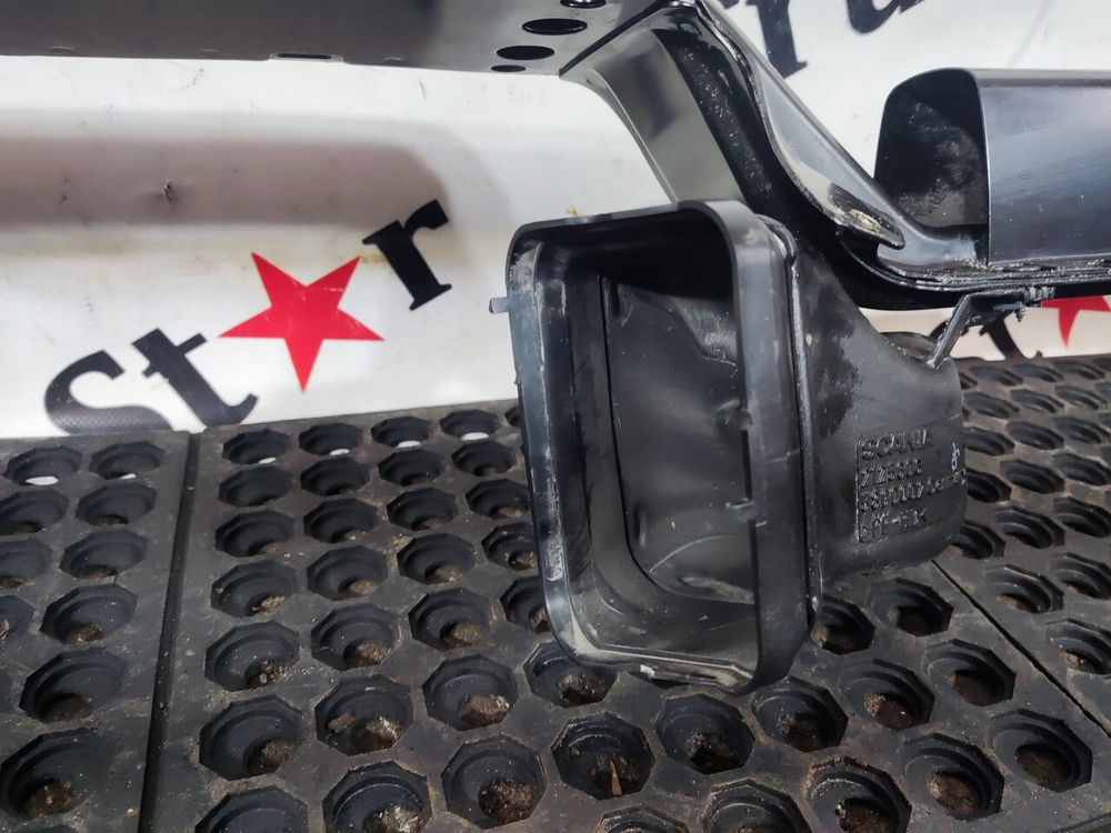 Кронштейн панели салона 2020г.