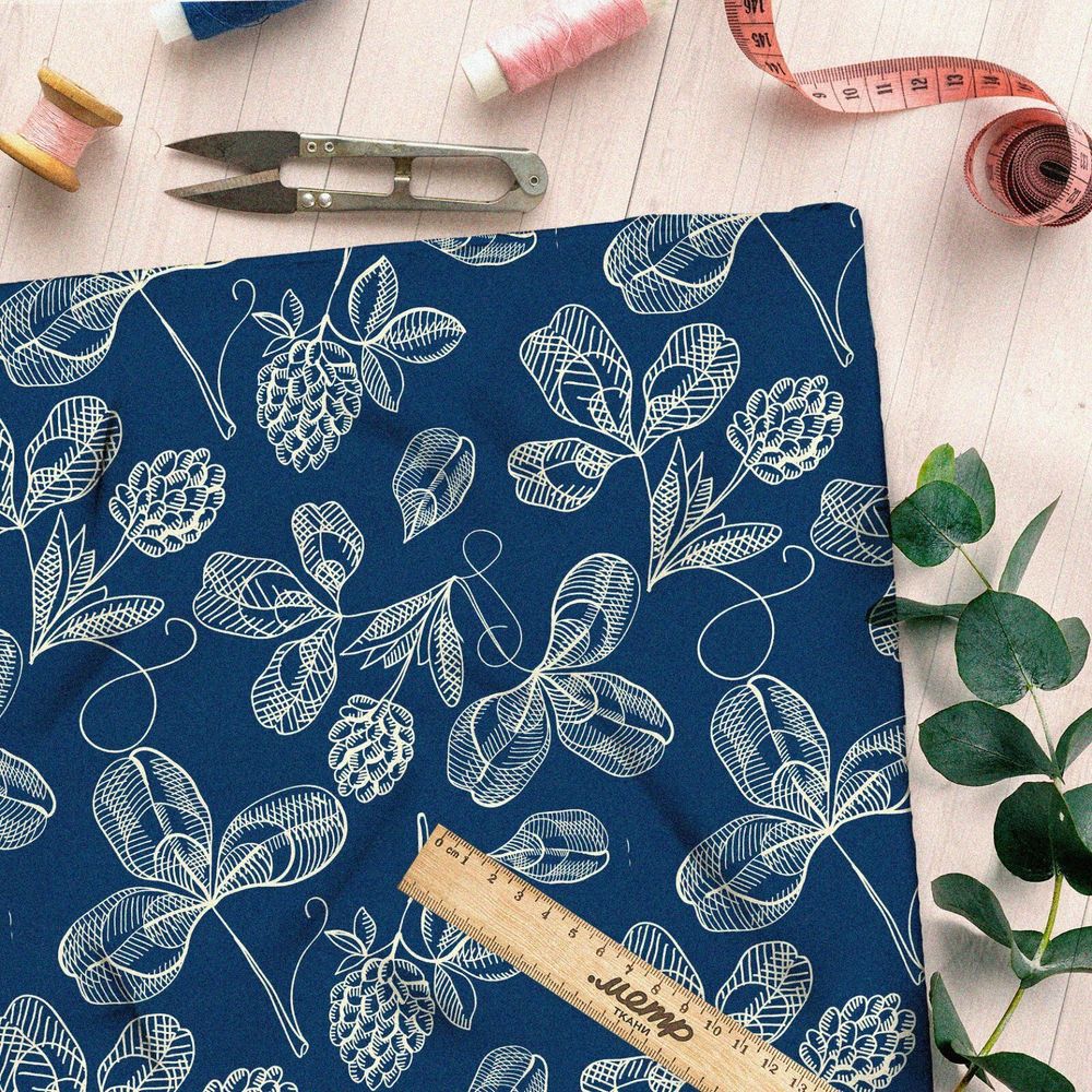 Ткань дюспо белые узоры клевера утончённые