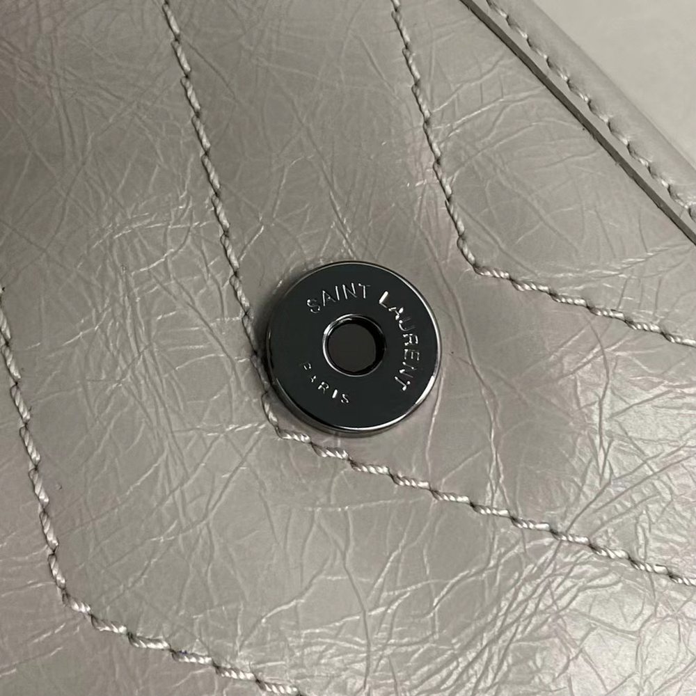 Saint Laurent Niki 28 cm