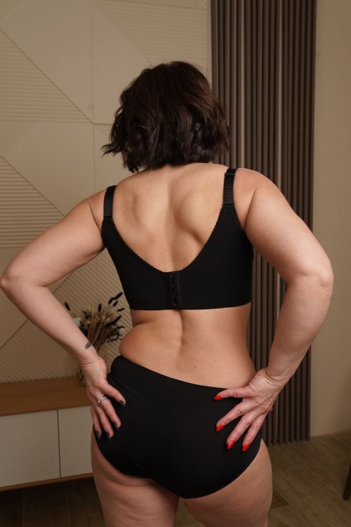 Бюстгальтер Vasilissa Livia с мягкой чашей черный