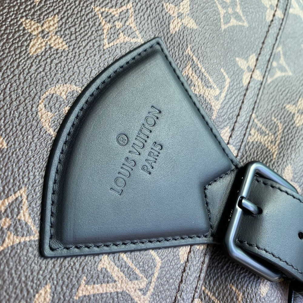 Louis Vuitton Montsouris Messenger Bag