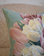 Декоративный гобеленовый чехол для интерьерной подушки Тюльпаны весенние 38*38