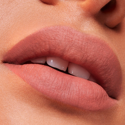 Estee Lauder Pure Color Whipped Matte Lip Color - светлая матовая жидкая помада, 9 ml