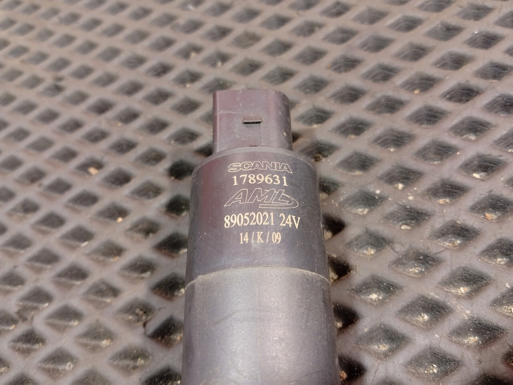 Насос омывателя фар