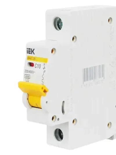 Автоматический выключатель 10А IEK KARAT 1Р 4,5кА Тип С ВА47-29 комплект 3 шт