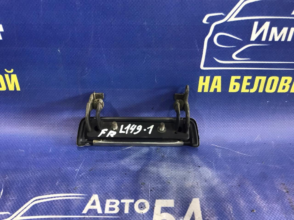 Ручка двери передней правой внешняя MITSUBISHI PAJERO 1990