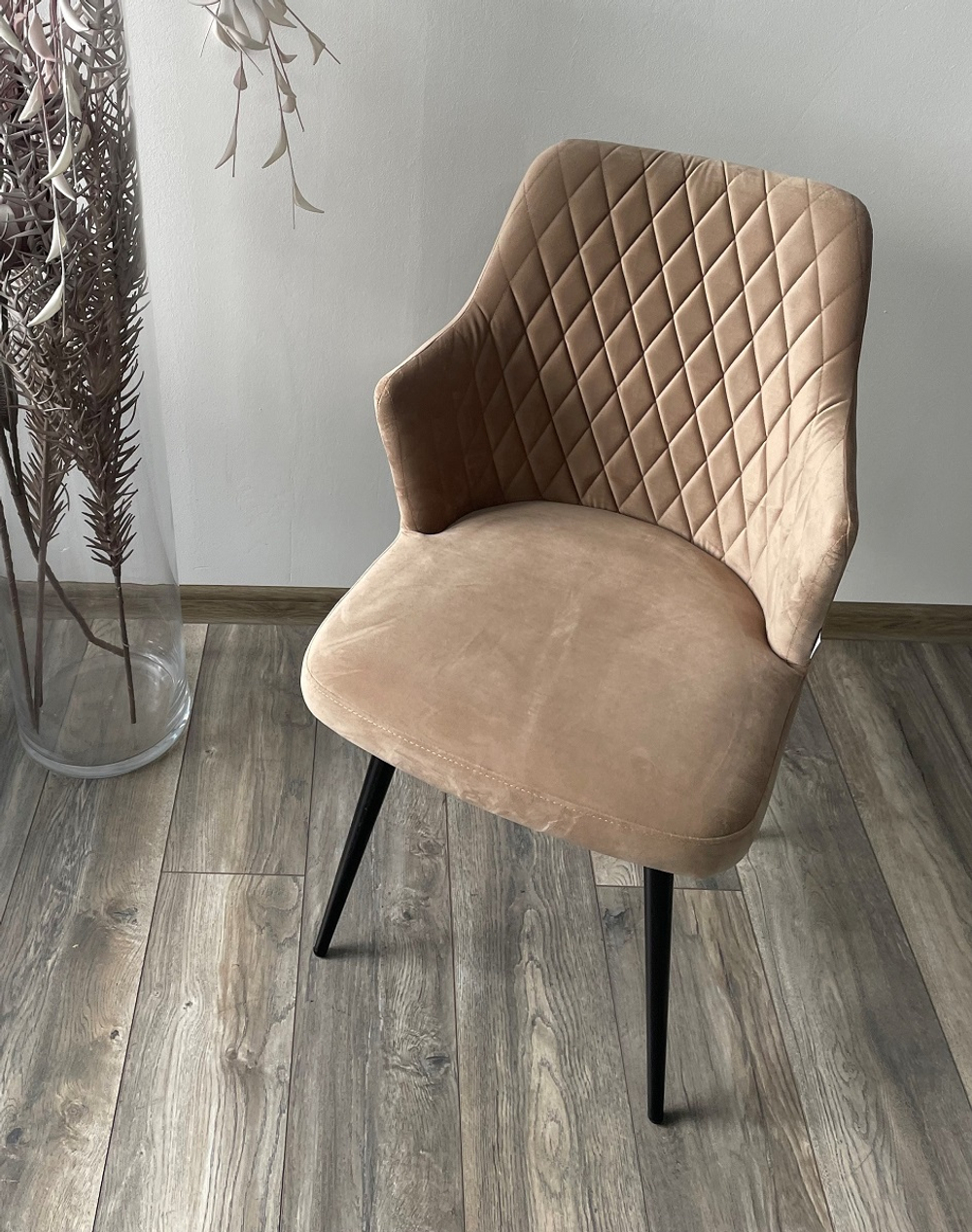 Стул М-City DISAUR Герман (Herman) поворотный на 360 градусов, Бежевый 5, Велюр, Черный каркас