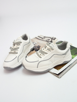 Кроссовки женские демисезонные