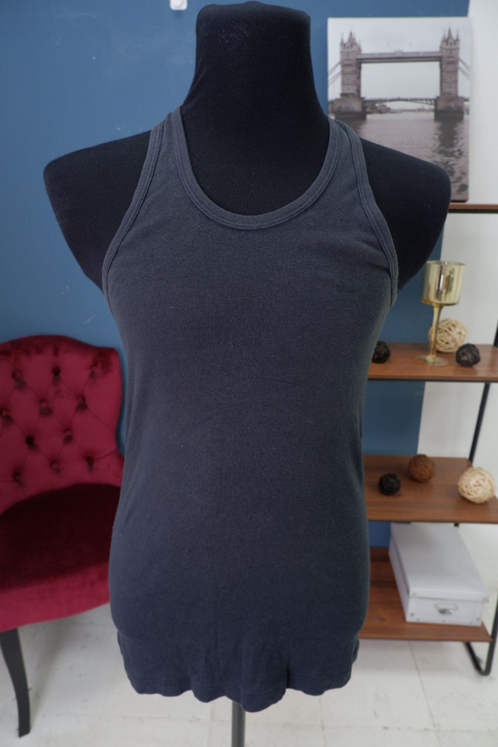 Майка классическая черная 44 размер