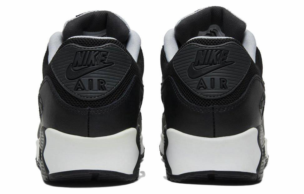 Кроссовки Nike Air Max 90 Essential