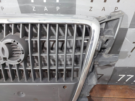 Решетка радиатора Audi Q5 (8R) 08-12 Б/У Оригинал 8R0853651BT94