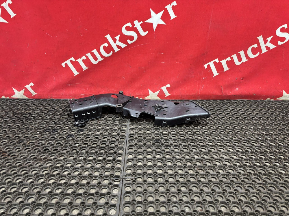 Кронштейн проводки 2021г.