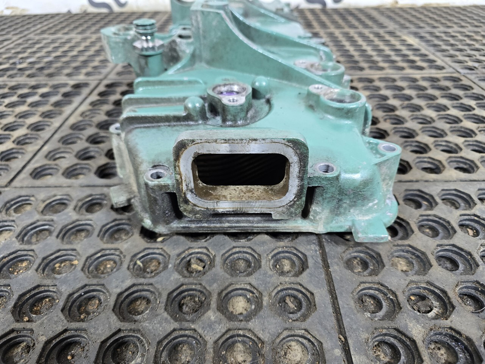 Крышка масляного радиатора в сборе