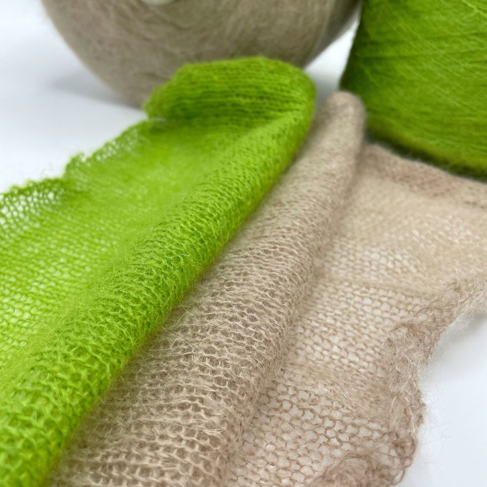 Бобинная пряжа для вязания (200 гр.) Pool Filati S.R.L. 50% супер кид мохер 50% полиамид