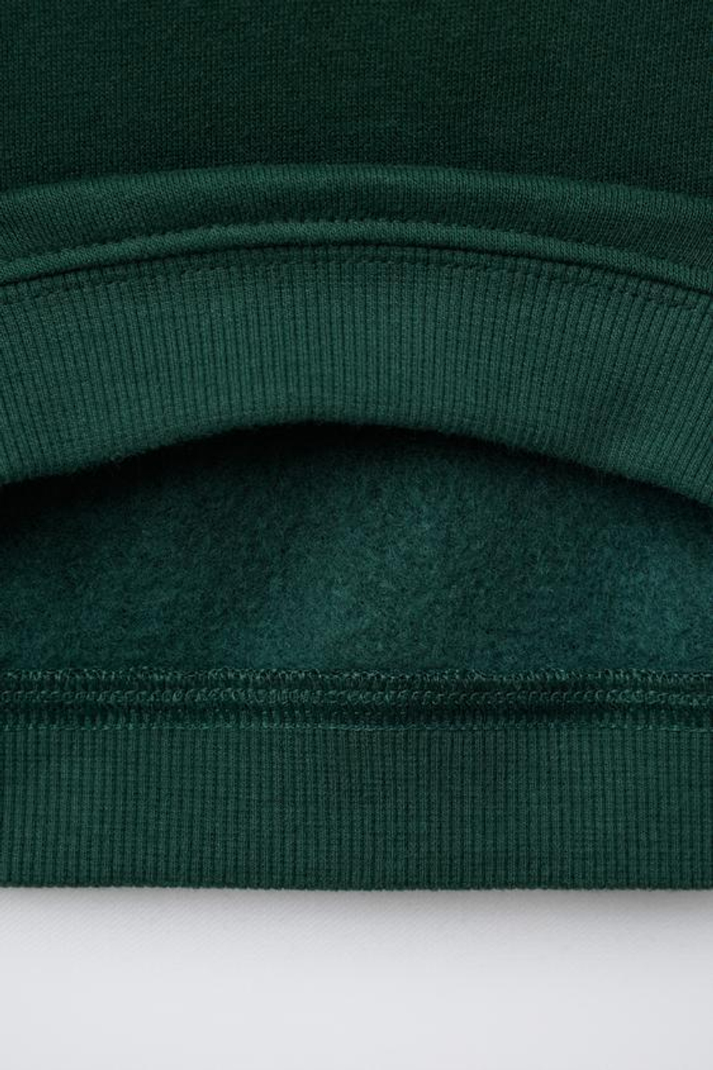 ZARA КОМПЛЕКТ ТОЛСТОВКА С МАХРОВОЙ НАШИВКОЙ И БРЮКИ-ДЖОГГЕРЫ, МЯГКИЙ ЗЕЛЕНЫЙ