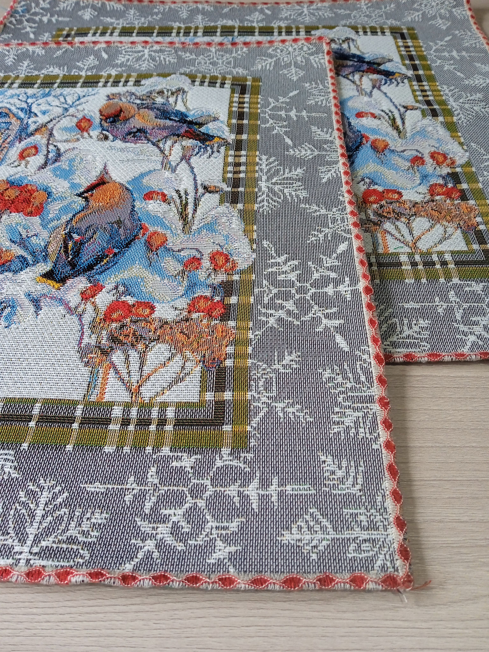 Набор декоративных сервировочных салфеток Свиристель городок (40х40) 2шт