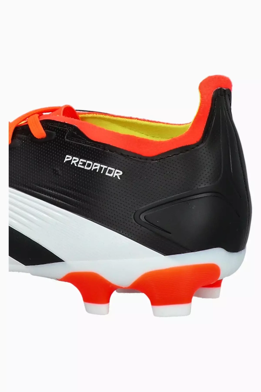 Бутсы adidas Predator League MG