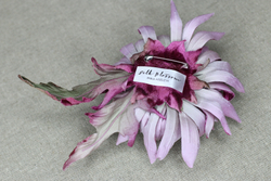 Брошь - темно-розовая хризантема из шелка и бархата