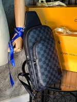 Сумка-мессенджер Louis Vuitton