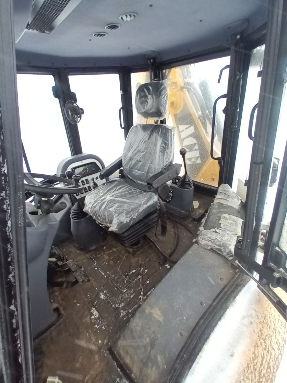 ACE TLB95 Экскаватор-погрузчик TLB95 (Дизельный, 3,9 л, 96 л.с., АТ)