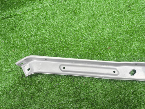 Кронштейн панели правый Omoda C5 (2022-н.в.)