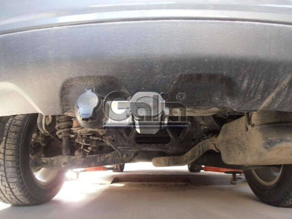 Фаркоп оцинкованный Galia D042A для Dodge Journey 2008-, FIAT Freemont 2011-(паспорт и сертификат в комплекте)(без электрики)