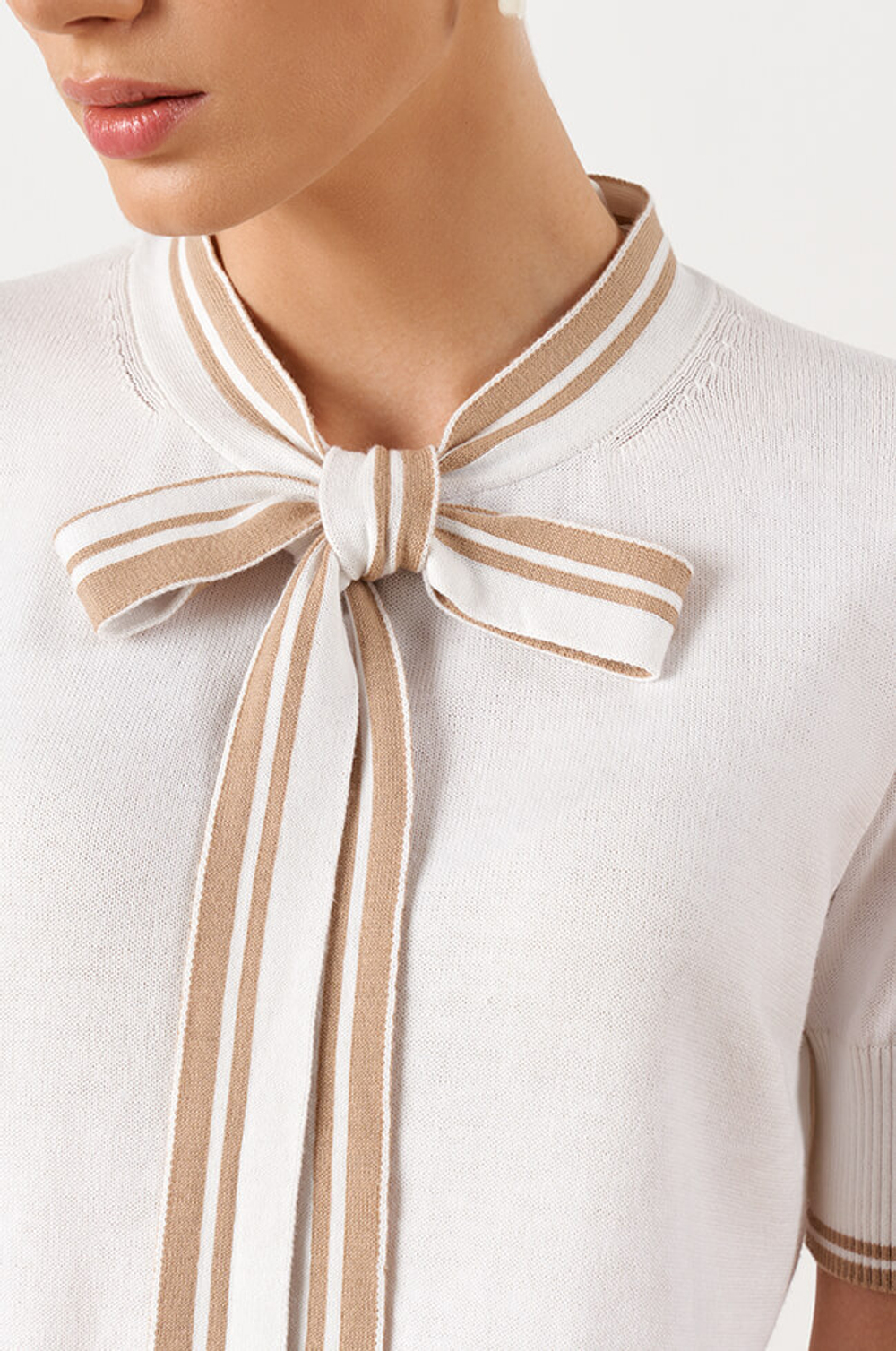 23005 Джемпер женский (молочный / бежевый)