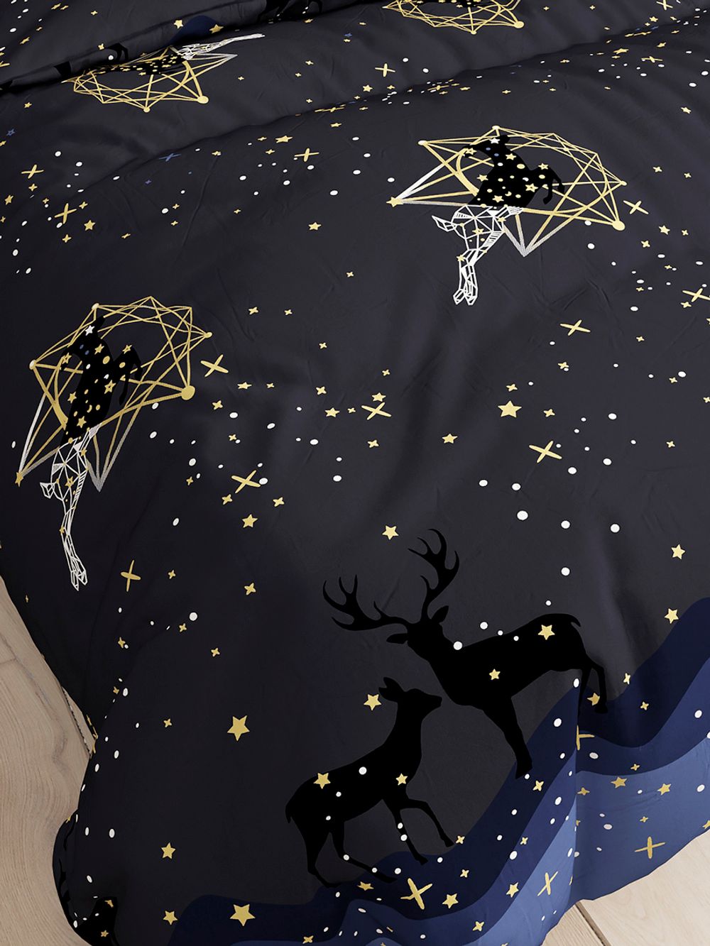 Постельное белье Полисатин Simple House "Звездный олень" евро Наволочка 50х70 см 2 шт Простынь на резинке 180x200 см Пододеяльник 200x215 см