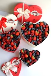 Сердце с ягодами "Вкусный микс"