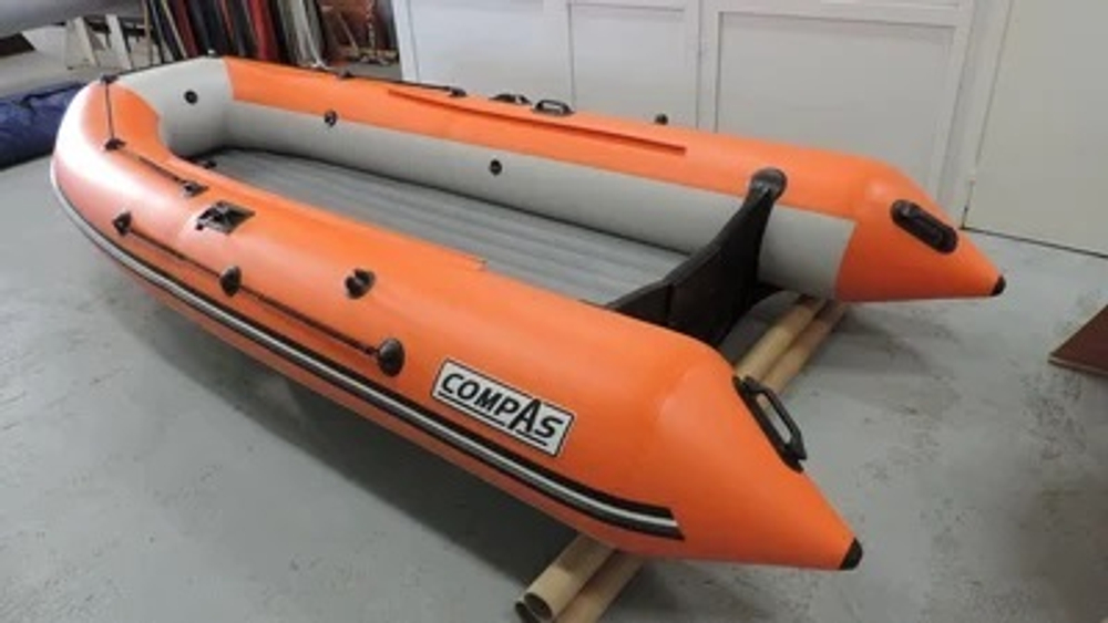 Лодка ПВХ COMPAS 380S