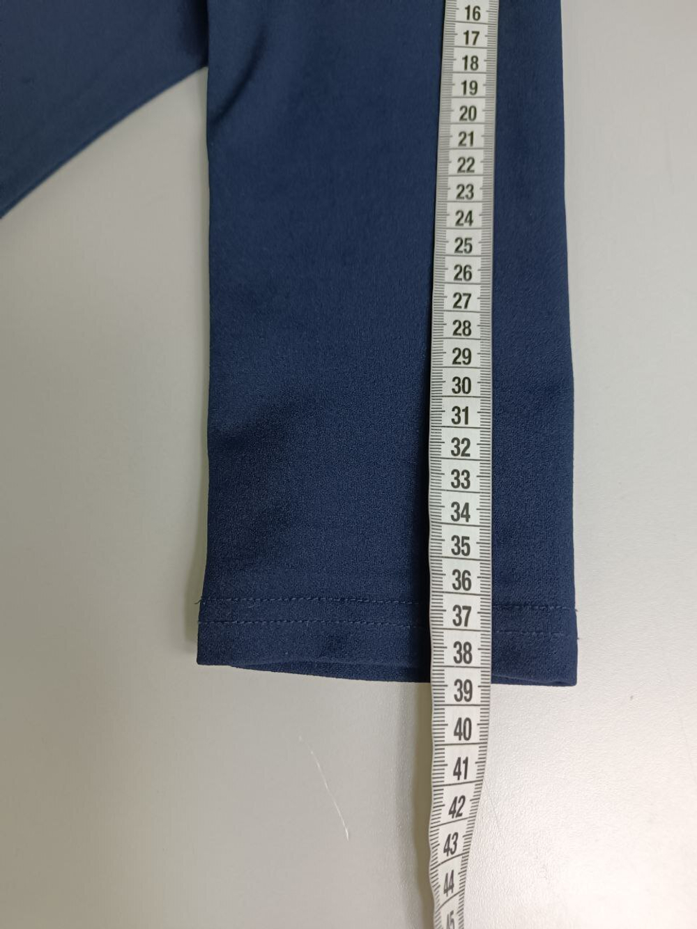 Блузка лаконичная глубокого синего цвета 44 размер