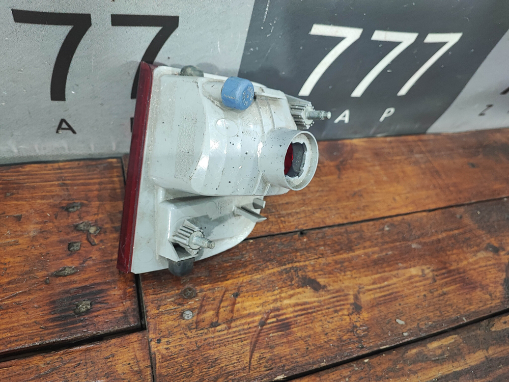 ПТФ задний левый Toyota Land Cruiser 200 07-15 Б/У Оригинал 8145660031