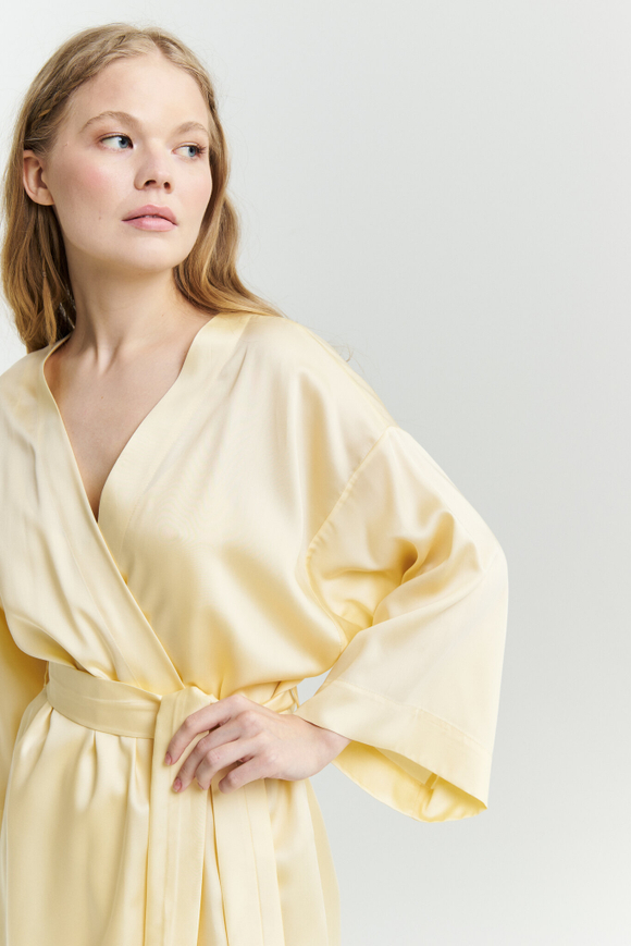 Халат из тенселя лимонный