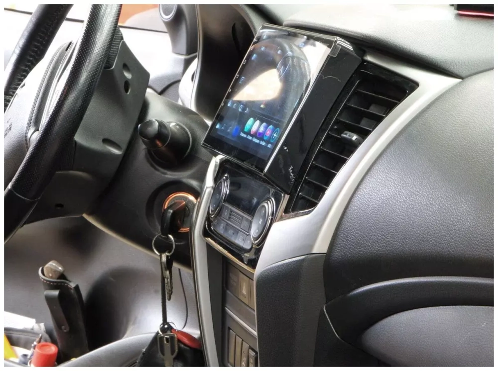 Магнитола для Mitsubishi L200 2015-2024 (рамка-накладка) - Teyes CC3 Android 10, ТОП процессор, 4/32 Гб, CarPlay, SIM-слот