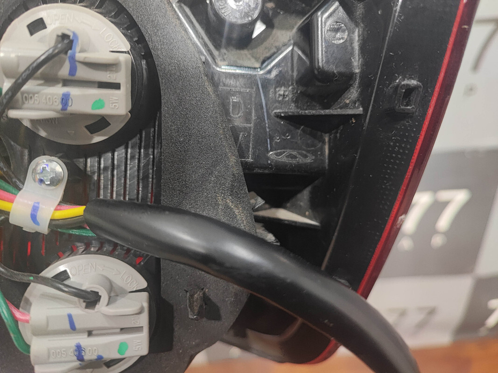 Фонарь задний левый Chery Tiggo 4 / Pro 18-нв Б/У Оригинал J684433010