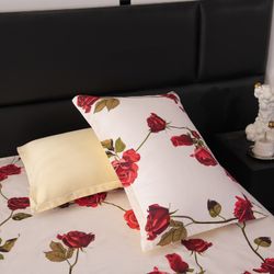 Комплект постельного белья на резинке с одеялом Велюрия Люкс «Бархатные лепестки»