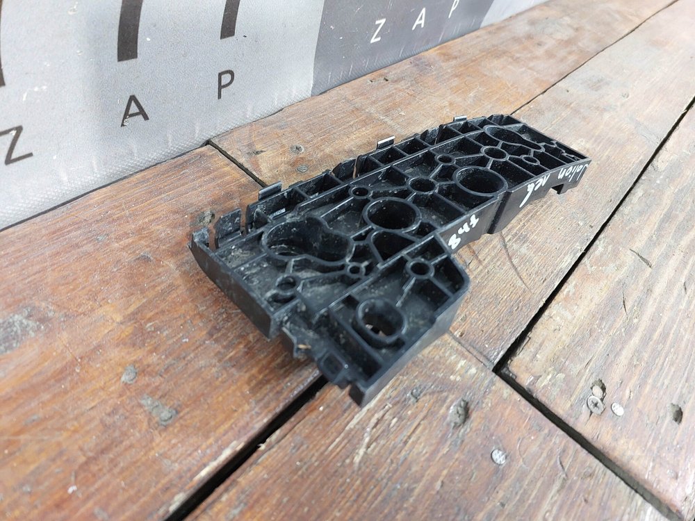 Кронштейн переднего бампера левый Haval Jolion 21-нв Б/У Оригинал 2803101XST01A