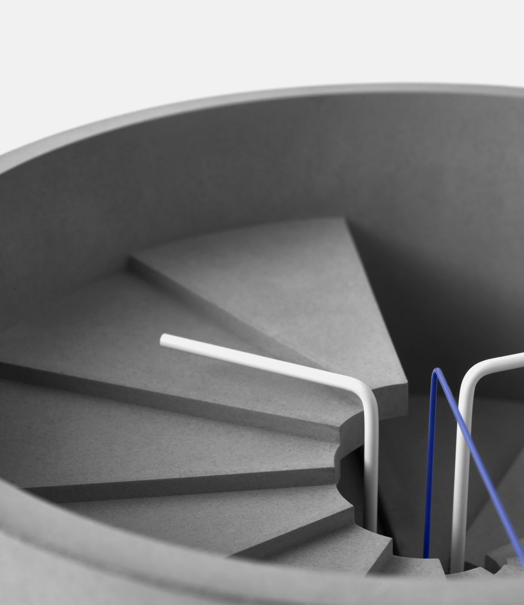 22STUDIO 4th Dimension Wall Clock 150mm (Синий) — настенные часы из бетона