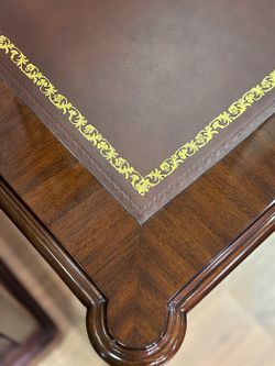 Письменный стол "Директор" с коричневой кожей