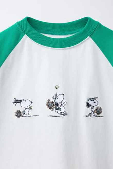 ZARA ФУТБОЛКА РЕГЛАН С ВЫШИВКОЙ SNOOPY PEANUTS™, БЕЛЫЙ