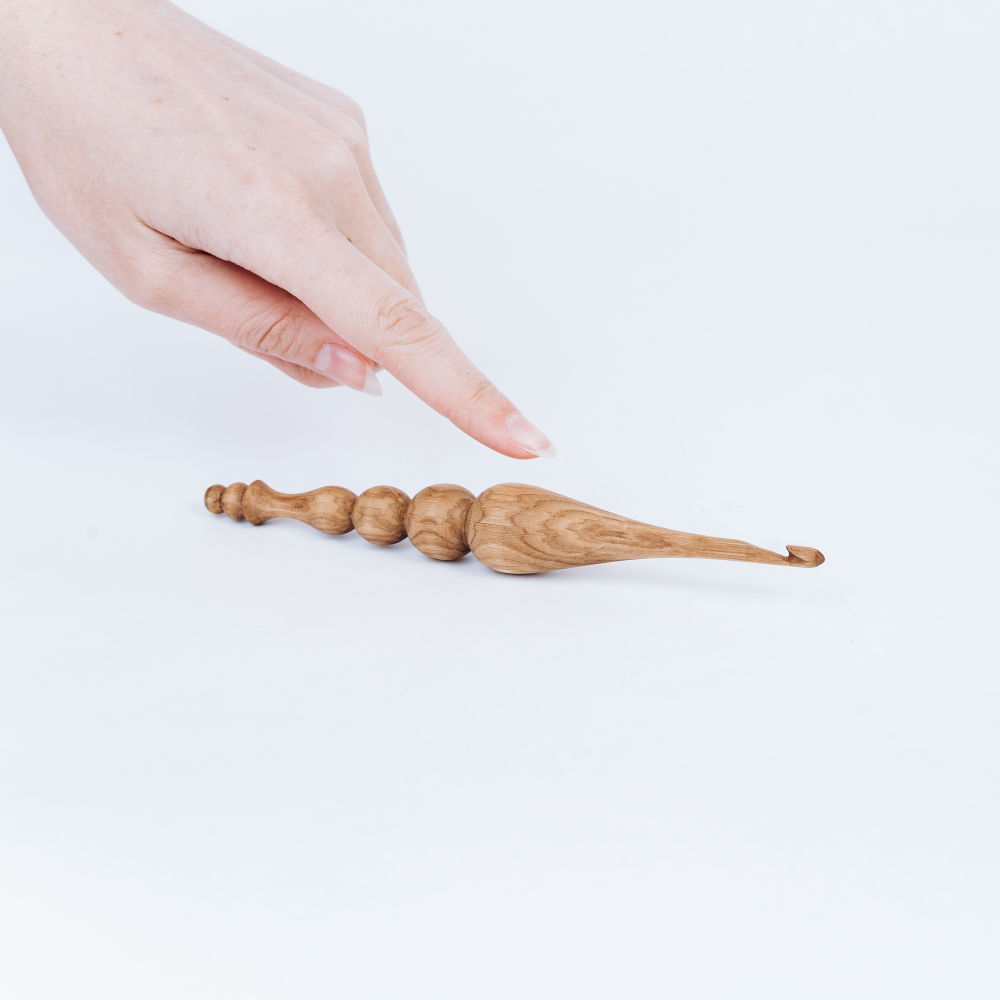 Деревянный крючок для вязания из древесины дуба 5 мм. K198