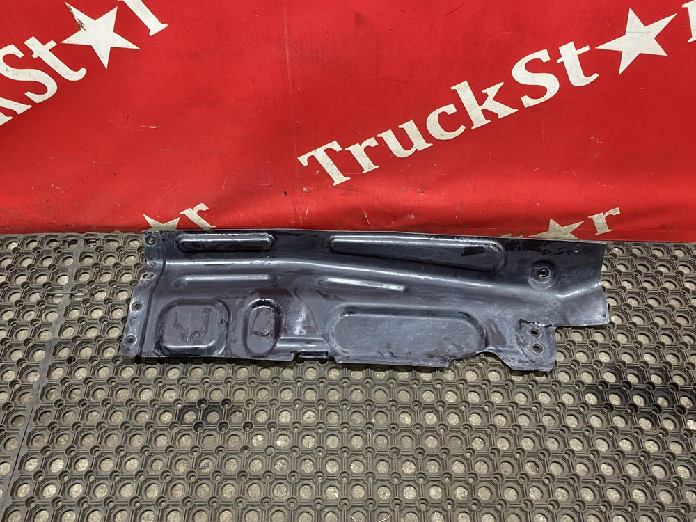 Шумоизоляция двигателя левая 2024г