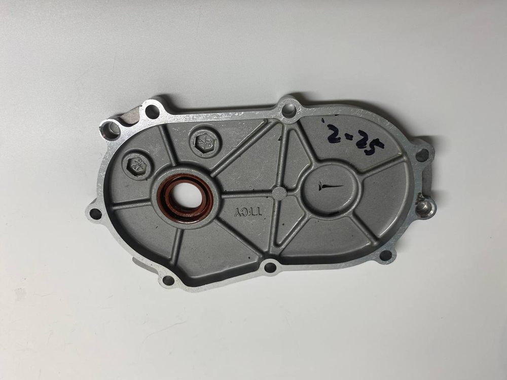 Крышка балансирного вала+сальник двигатель 163QMK-2D (2026г.)