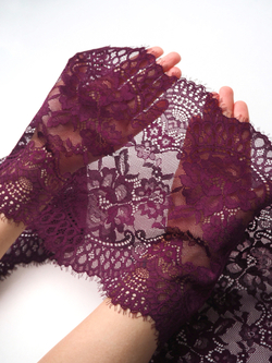 Кружево шантильи эластичное слива ширина 22 см