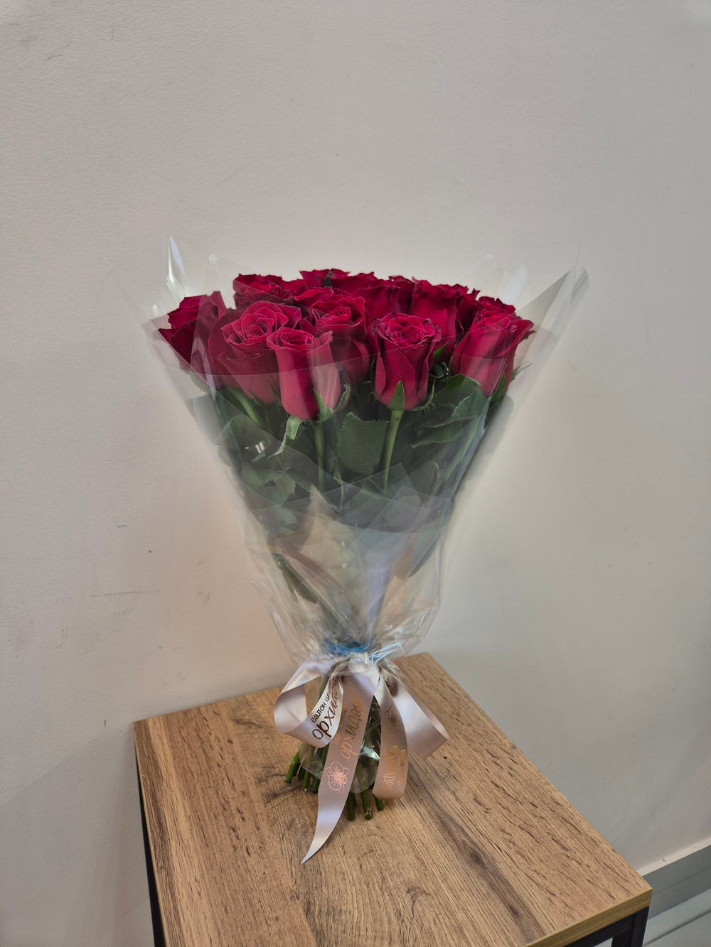 Роза Кенийская 40см 25 штук букет